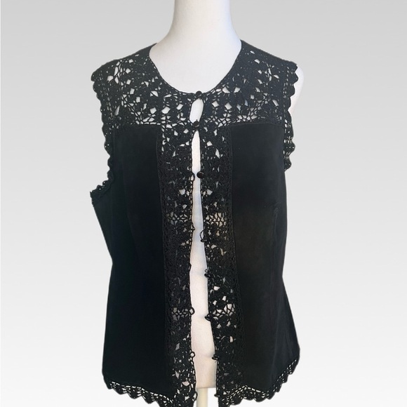 Peck & Peck Other - LEATHER Peck & Peck  Black Crochet Accent vest size L